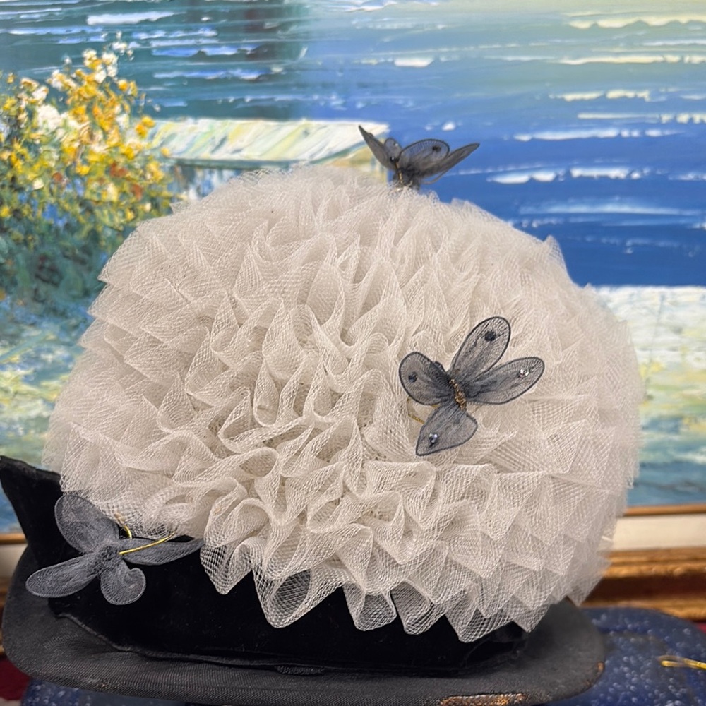 Vintage 50’s BeeHive Hat by Miss Rae Chicago New York
